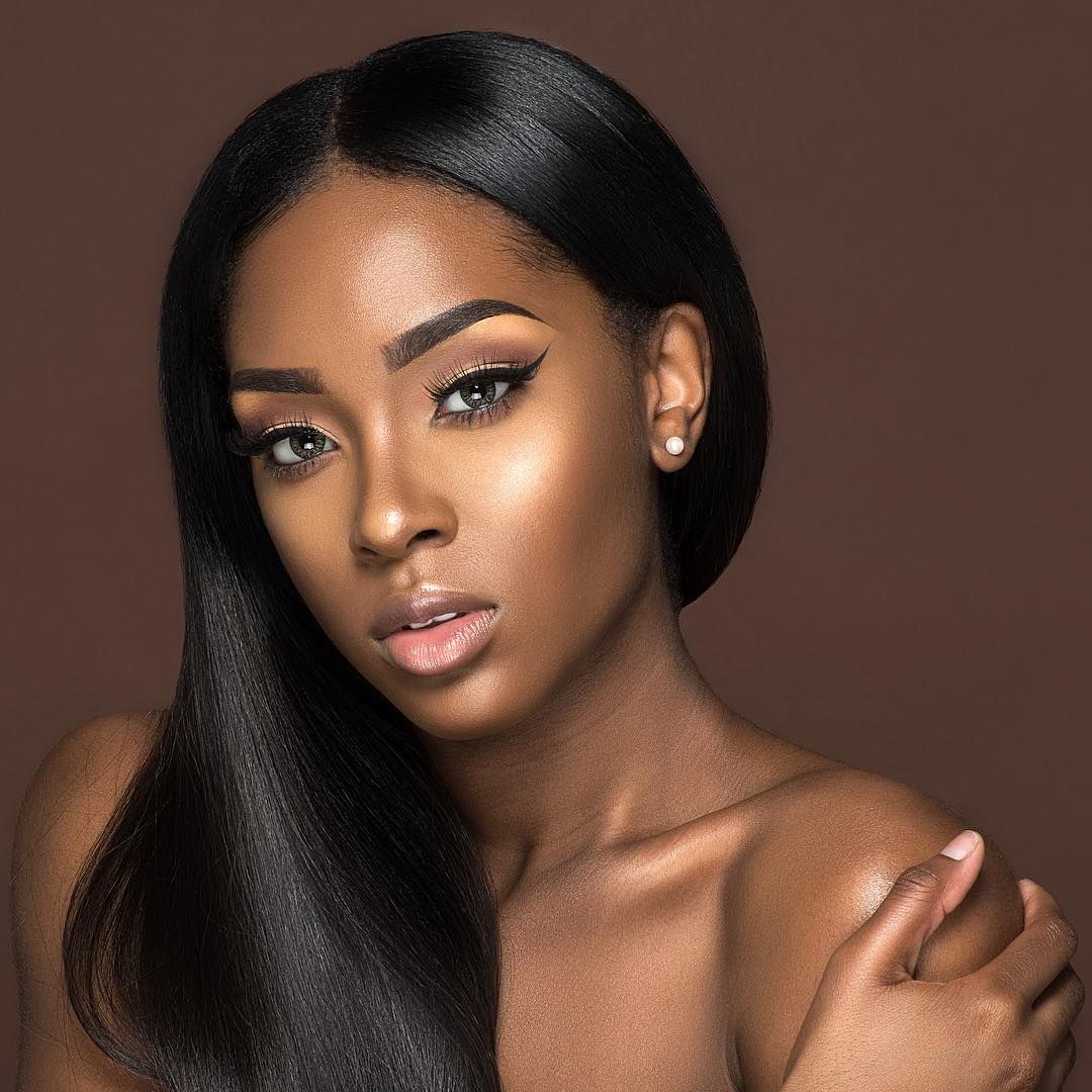 STRAIGHT HAIR 13"x 6" HD LACE FRONTAL WIGS 200% Density